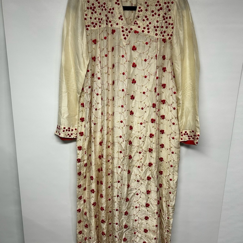 GENERATION Y Cream and Red Floral Long Sleeve Dress